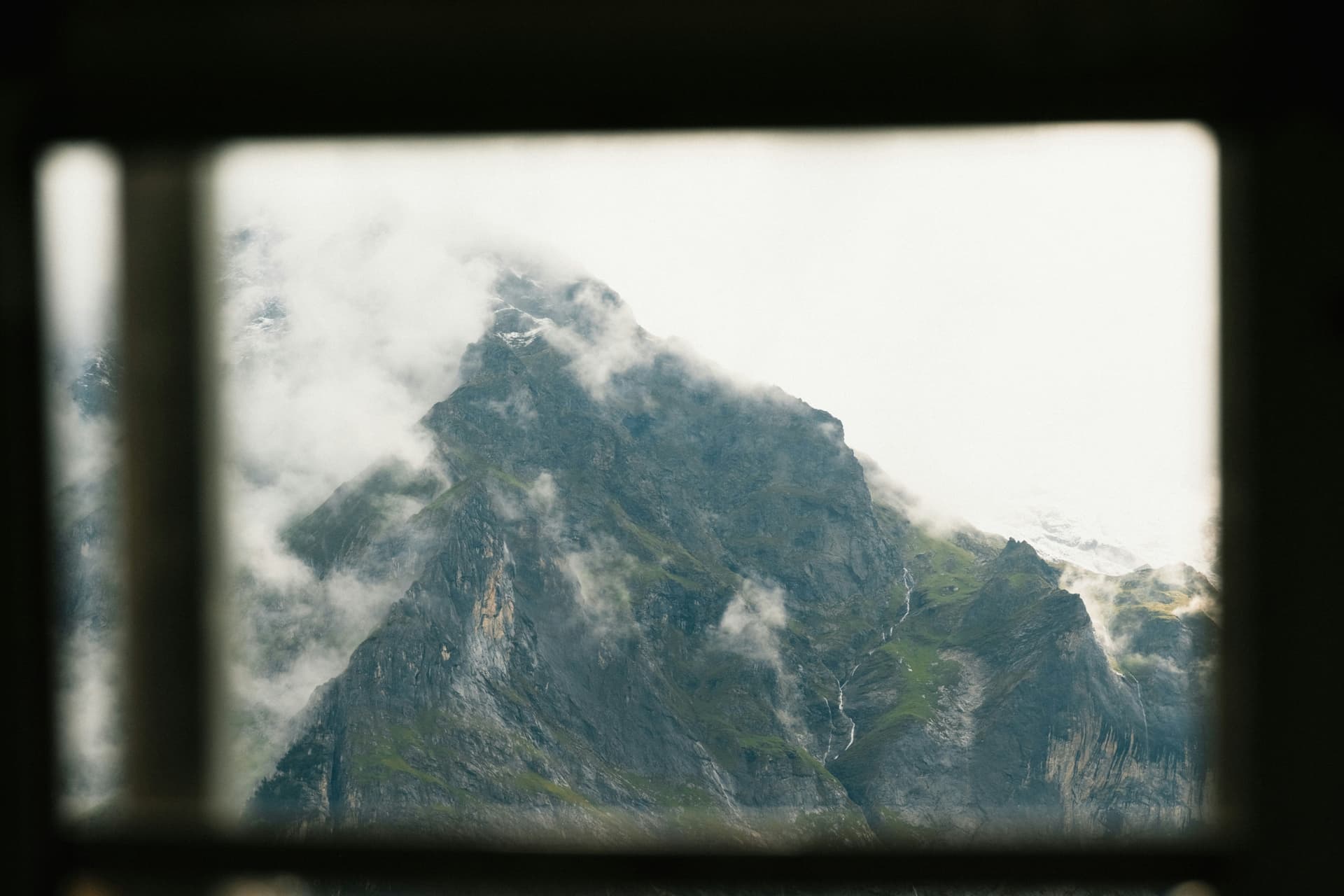 BaFin warnt vor WhatsApp-Gruppen: Identitätsmissbrauch