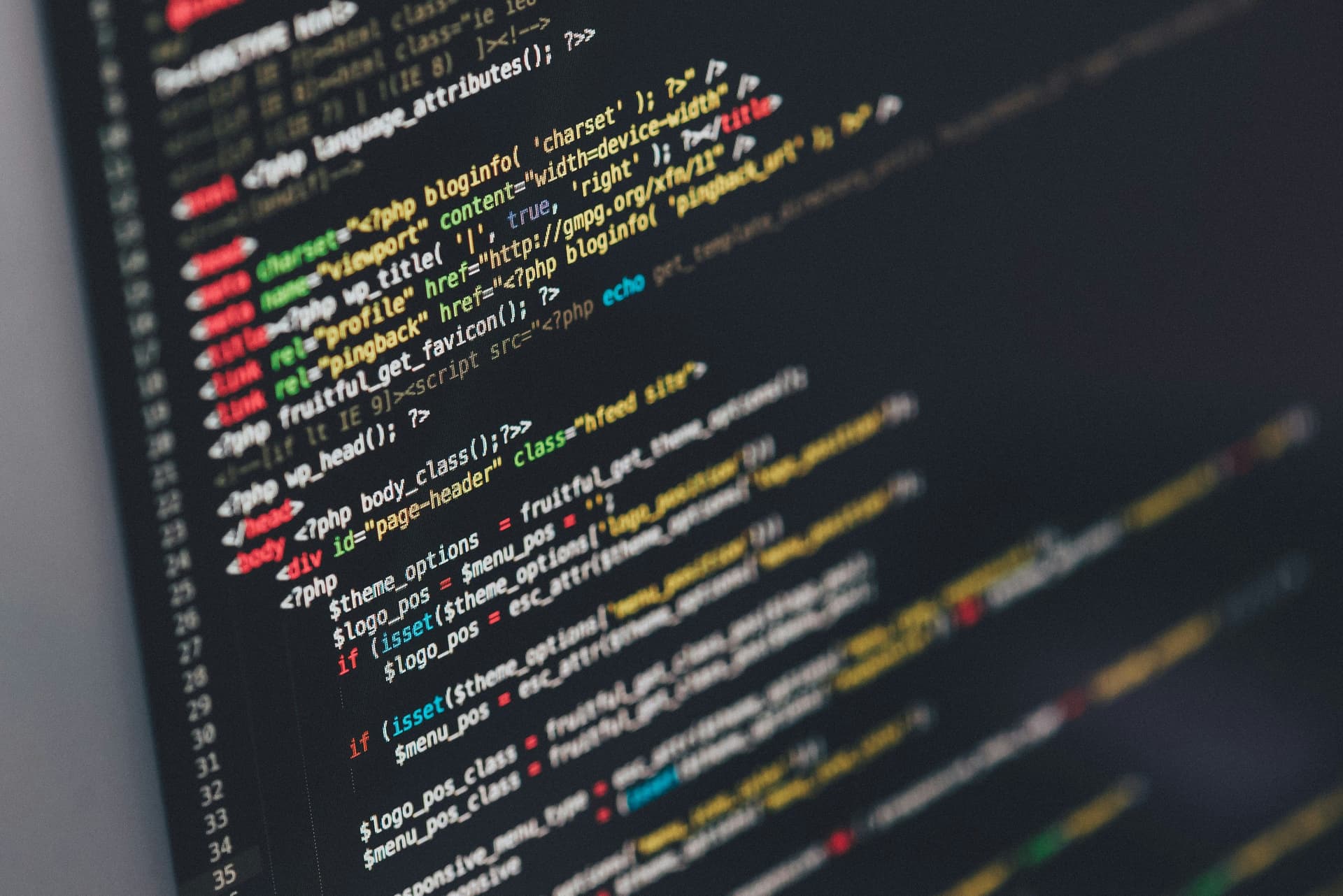 Mitarbeiter erstellt Website-Inhalte – wem gehören die Rechte?