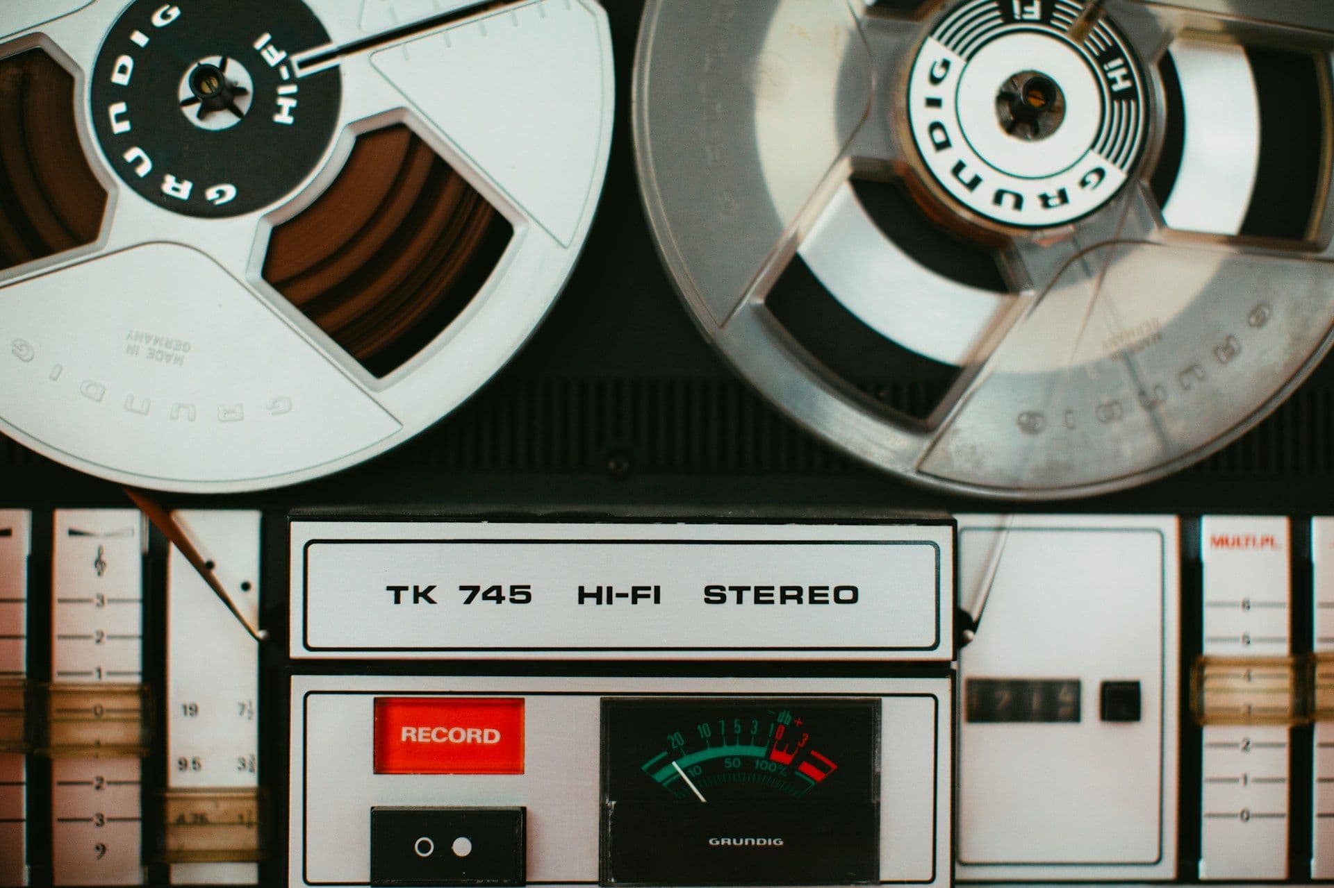 Foto TonbandgerÀt unsplash
