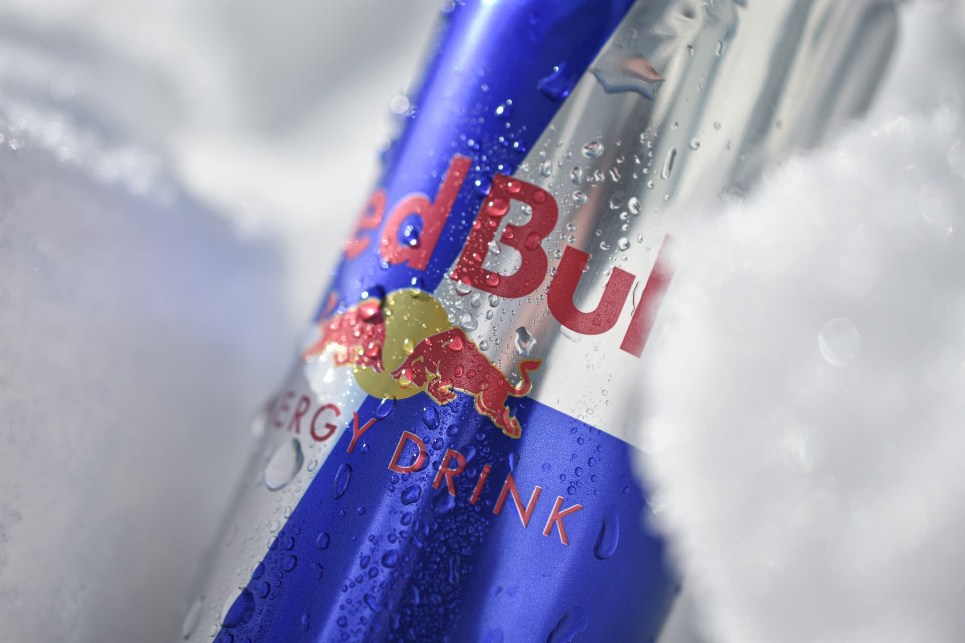 Red Bull-Farbmarke "Blau und Silber" nichtig (EuGH)